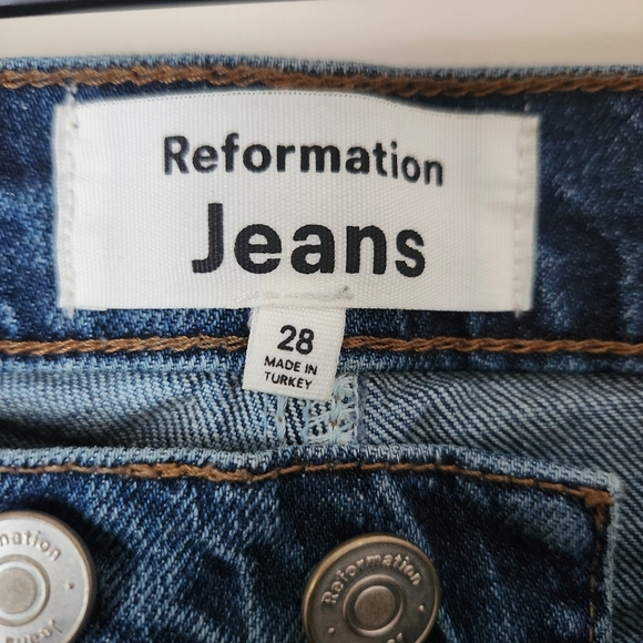 Reformation | Donna High Waist Raw Hem Bootcut Jeans in Amani - Size 28 - Picture 9 of 11